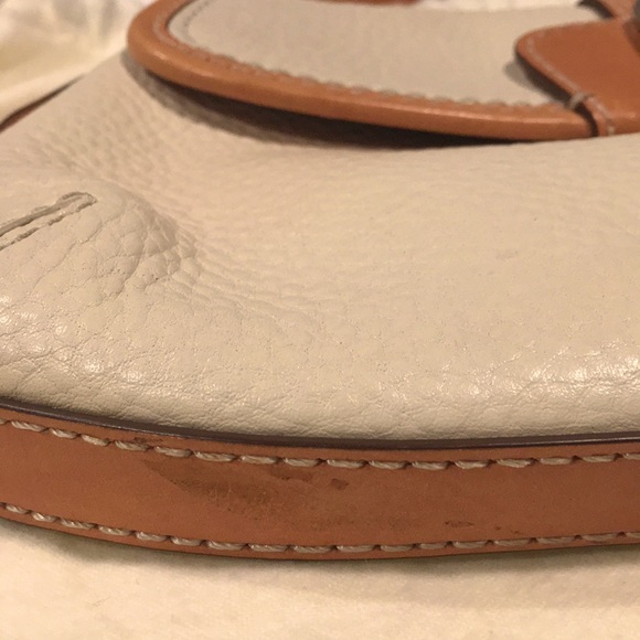 ⭐️ 5/$40. Cole Haan Pebble Leather Handbag - Picture 8 of 11